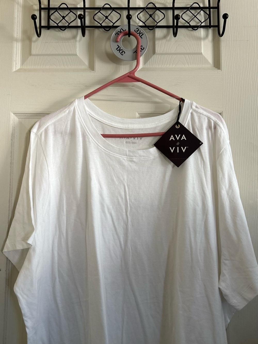 3XL. New. Ava & Viv White Short-Sleeve Crew Tee